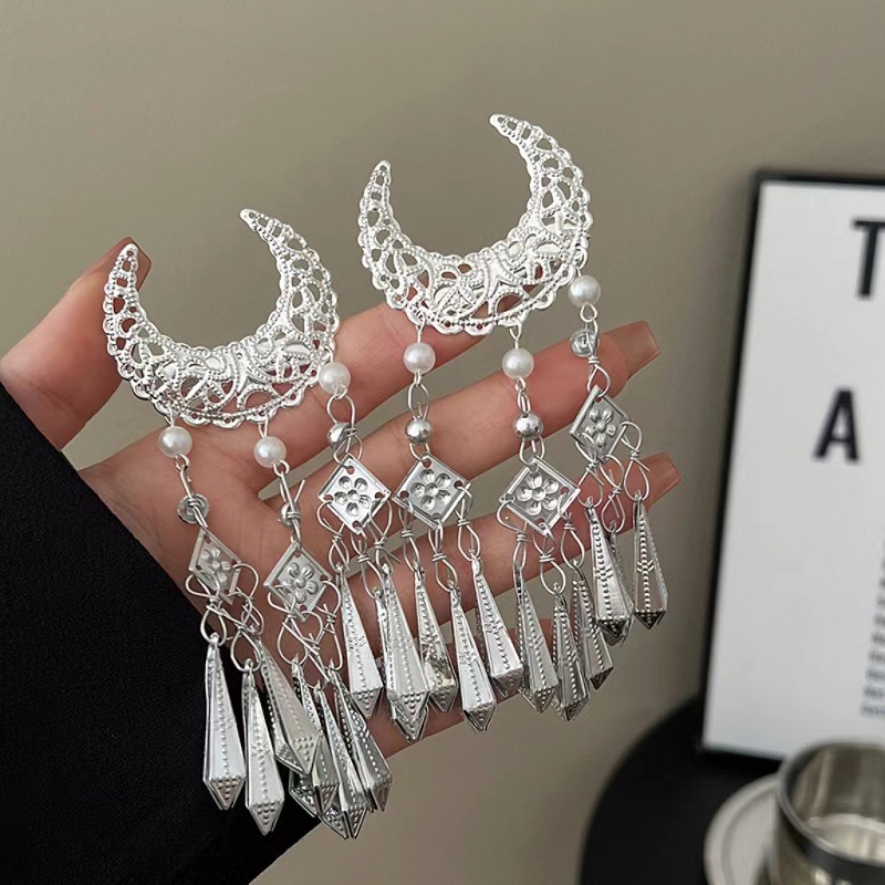 1Pc Ethnic Style Silvery Cresc - огляд і ціна Ethnic Fashion Walk