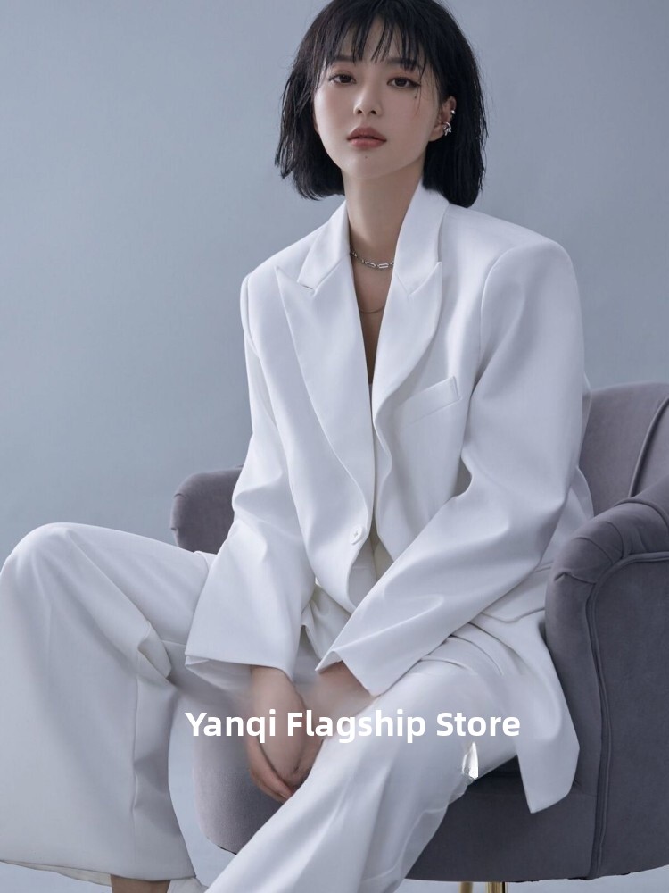 White Suit Theme Fashion Magaz - огляд і ціна Ethnic Fashion Magazine