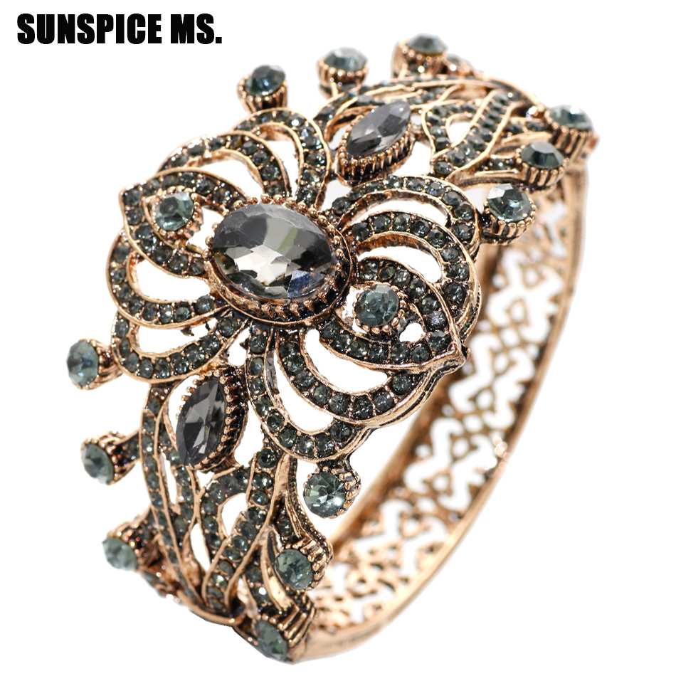 Bohemia Ethnic Vintage Bangle  - огляд і ціна Ethnic Fashion Brands